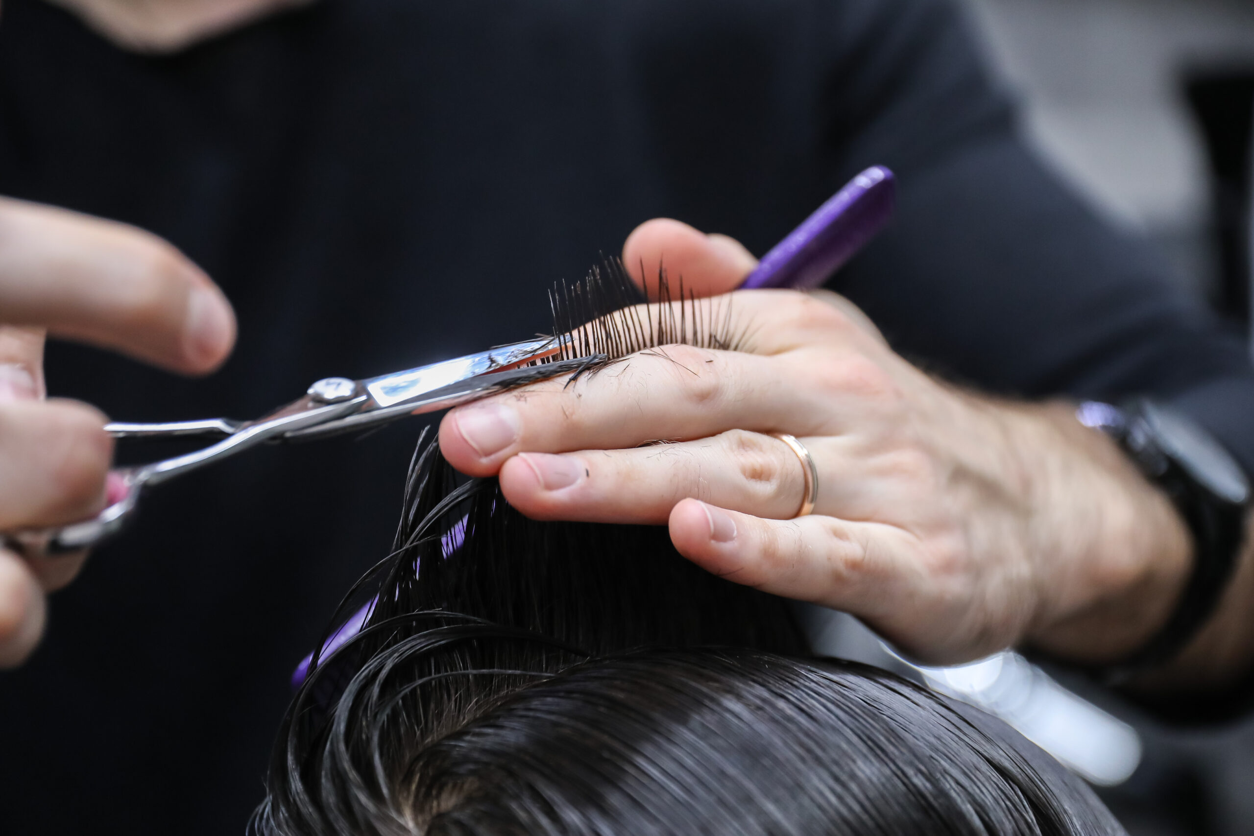 Barbershop profesionist Women Couture – fade și taper București Sector 1