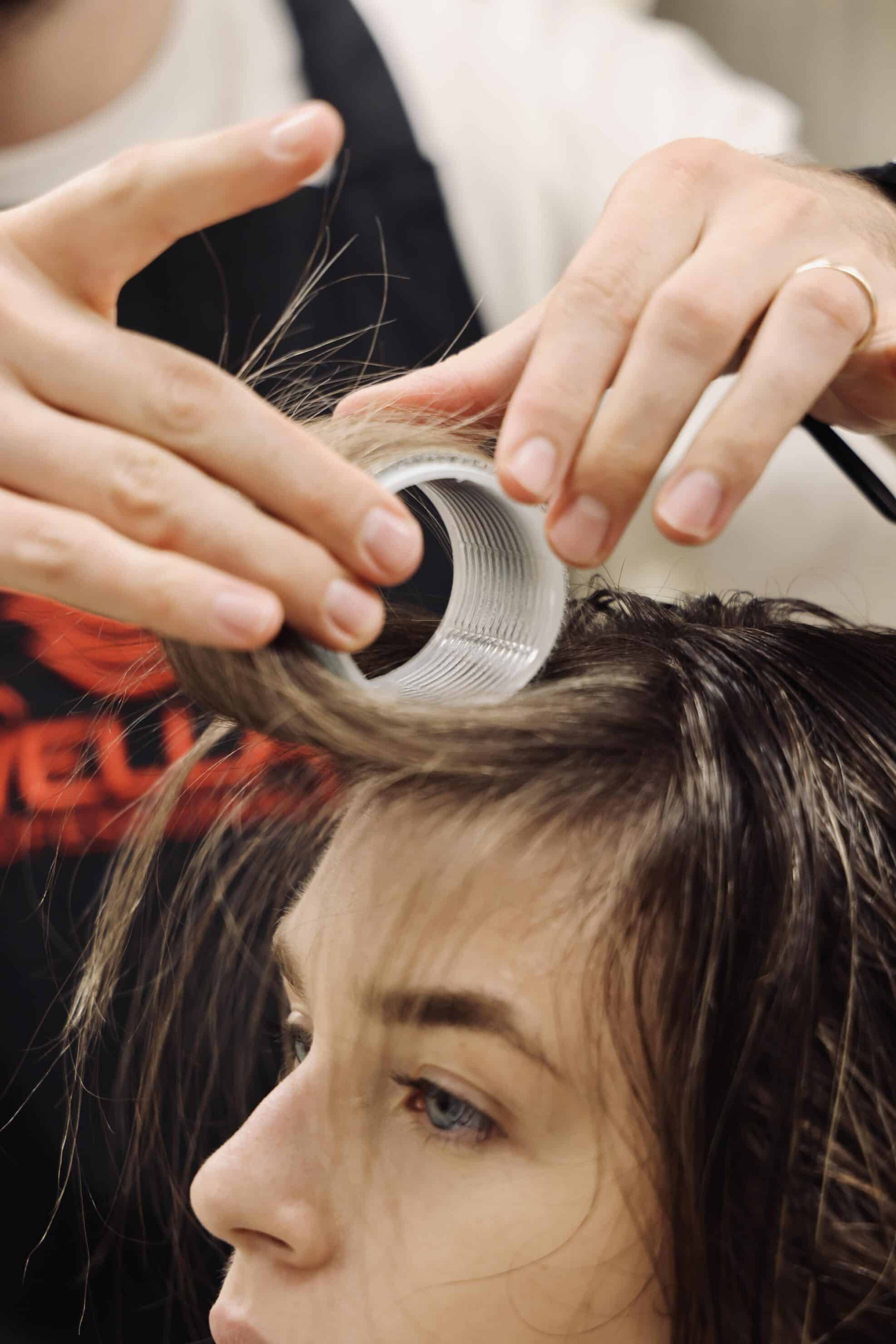 Analiză fir de păr la Women Couture – salon premium București